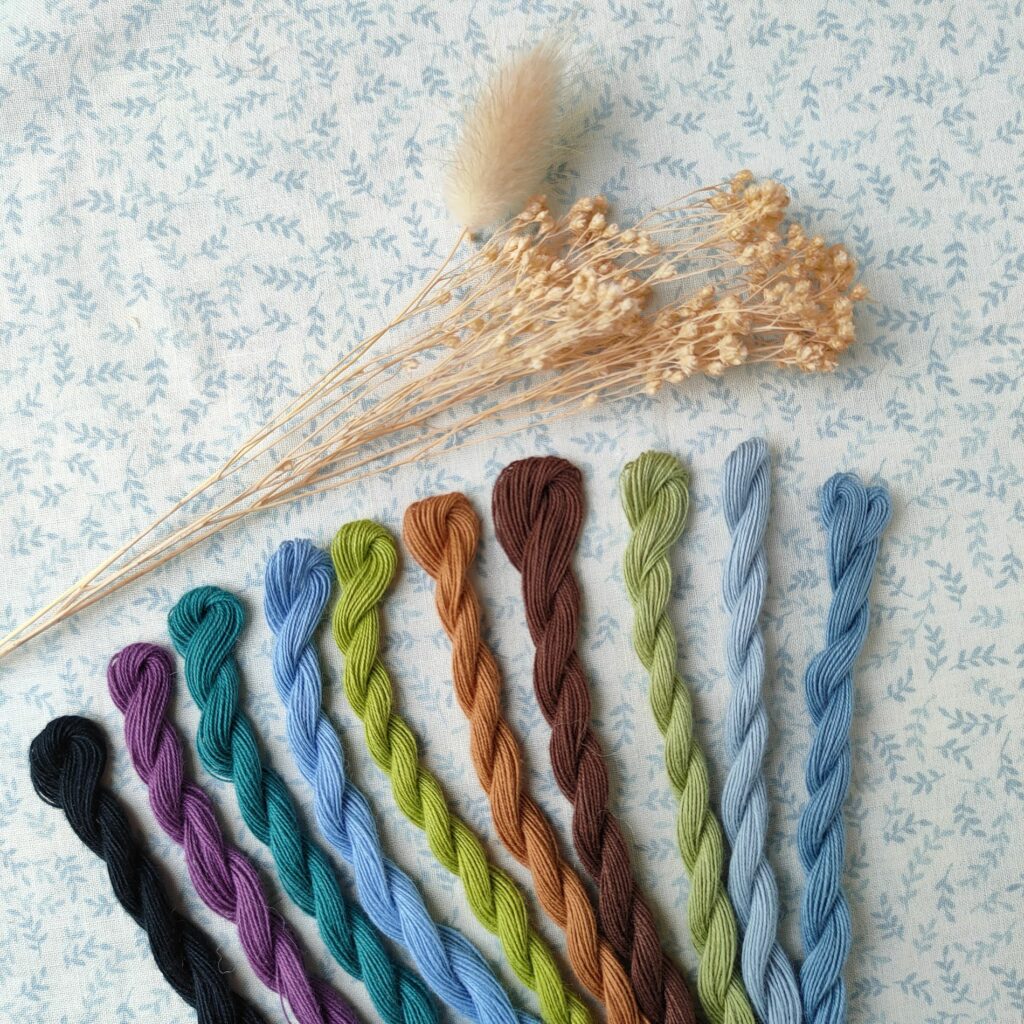 Pique & Colegram propose une sélection de fournitures broderie et matériel de couture de qualité