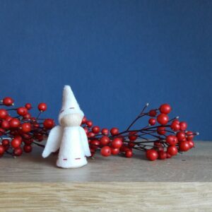 Les petits anges en bois et feutrine de laine de Pique & Colegram, de douces créations pour Noël