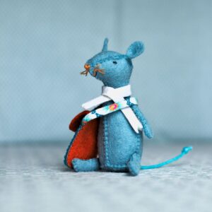 Le kit couture de la souris pour les dents, un kit feutrine de laine, une création Pique & Colegram