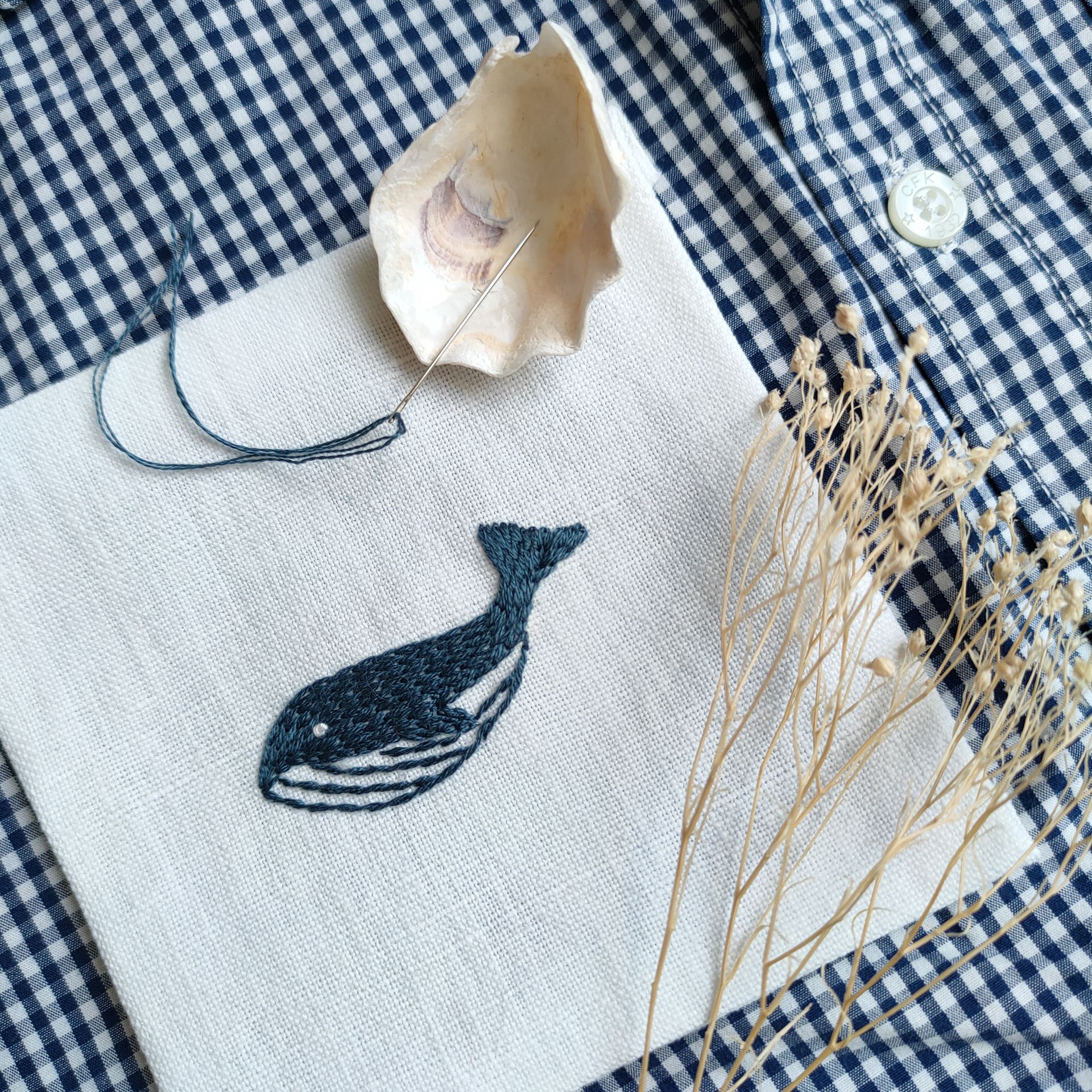 Pique et Colegram dispense des cours de broderie à Pau.