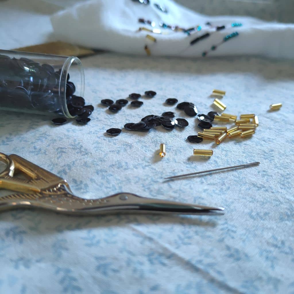 Pique & Colegram vous propose un cours de broderie Perles et Paillettes.