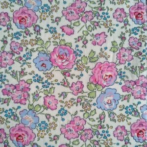 Pique & Colegram propose une sélection de tissus Liberty dont le tissu New Felicite rose.