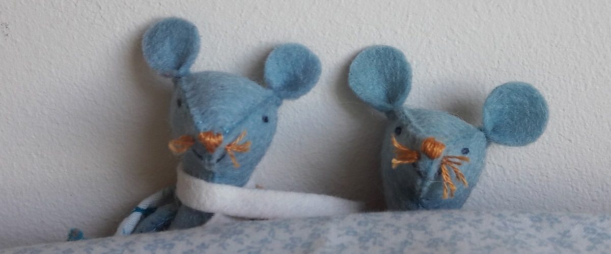 Pique & Colegram vous accompagne pour confectionner une souris pour les dents grâce à un kit couture complet et des vidéos