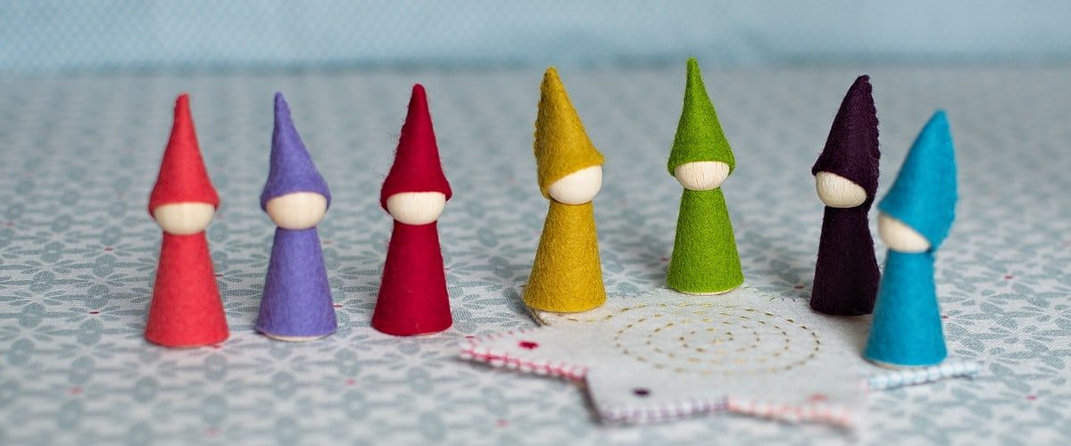 Pique & Colegram s'inspire de la pédagogie Montessori et de la pédagogie Waldorf pour vous proposer des kits créatifs d'objets bienveillants à réaliser vous-mêmes.